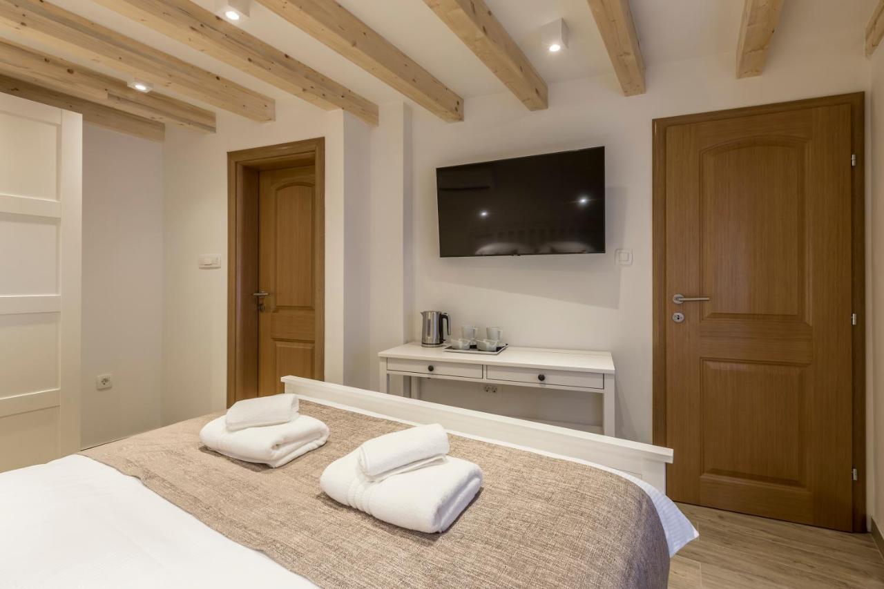 ספליט Cosmijeva Luxury Rooms מראה חיצוני תמונה